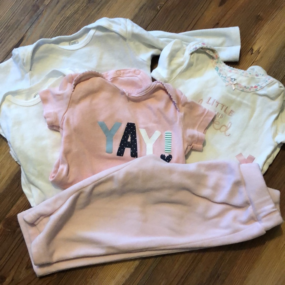 Carter’s bundle - Picture 4 of 4